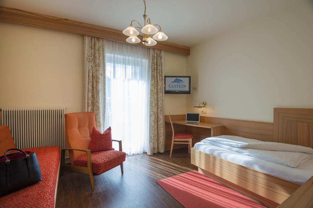 Haus Friedrichsburg - Bergbahnen Von Mai Bis November Inklusive Ξενοδοχείο Bad Hofgastein Δωμάτιο φωτογραφία